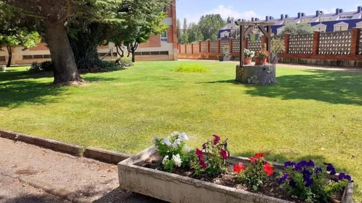 Residencia Diego Martinez Palencia Eksteriør billede